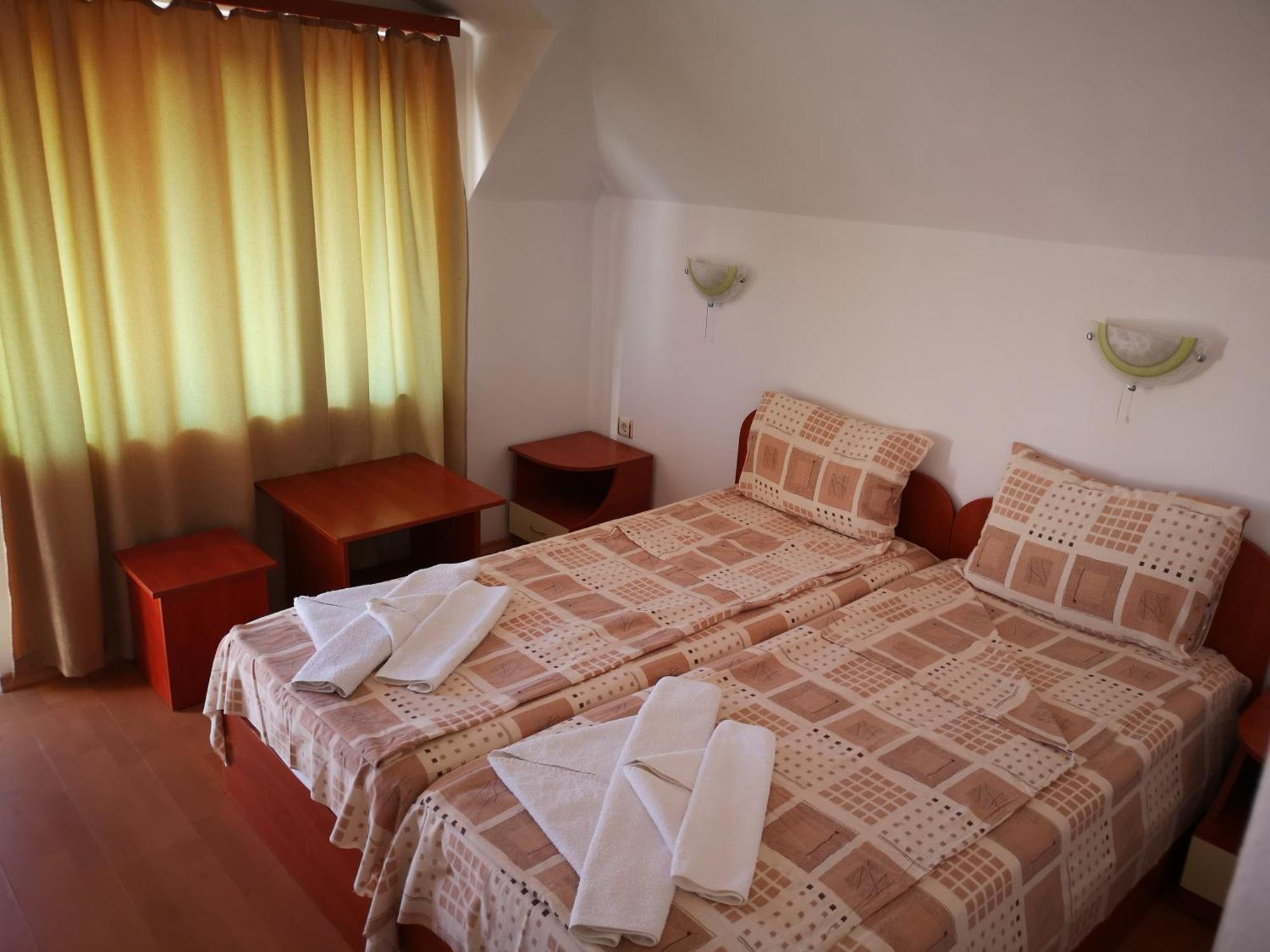 Hotel Strinava Приморсько Екстер'єр фото