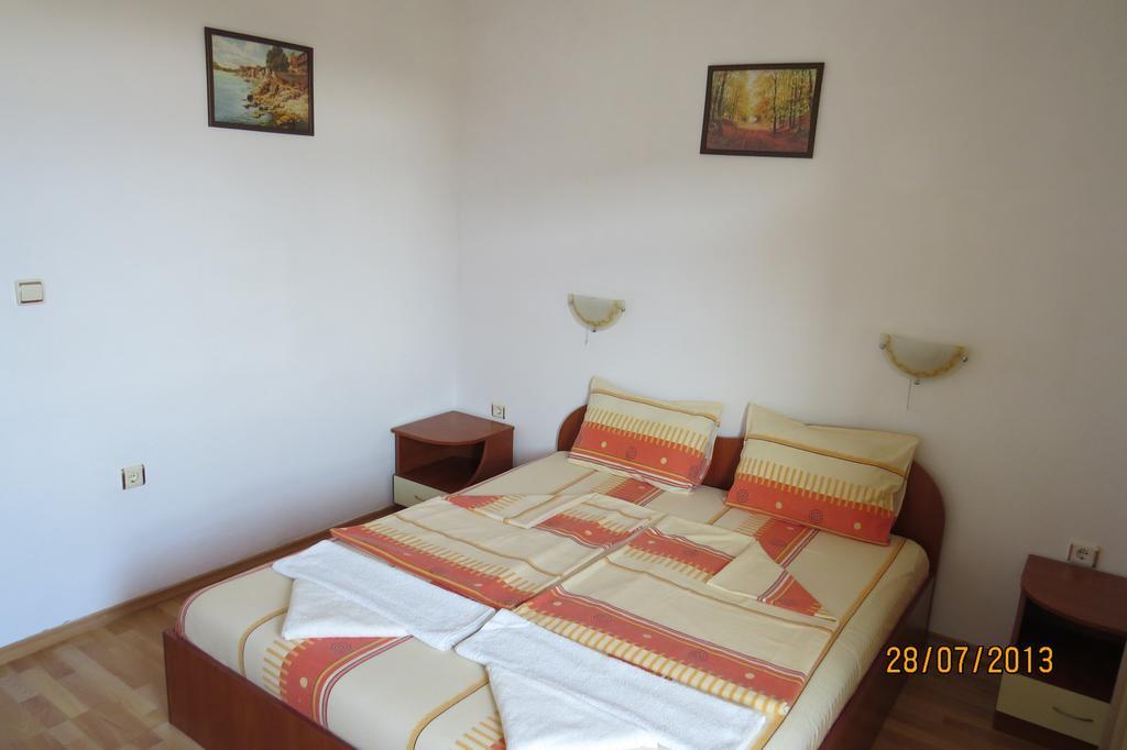 Hotel Strinava Приморсько Екстер'єр фото